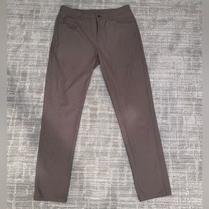 Vuori Meta Pant Men’s 32 Charcoal Charcoal